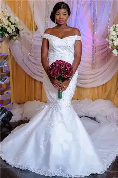 Off Ombro Botão Coberto De Tule Vestidos De Noiva Trem Da Varredura Apliques De Renda Sereia WeddingGowns Africana Frisado Vestes De Festa