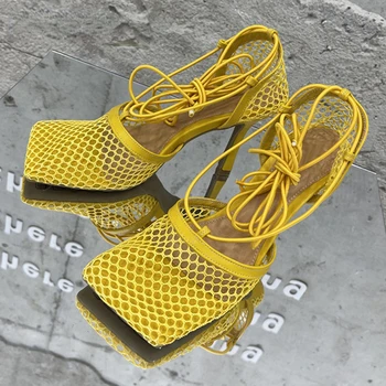 2022 Sexy Novo Amarelo Malha Bombas De Sandálias Femininas Praça Toe De Salto Alto Laço Na Cruz Ligada A Agulha Oca De Sapatos