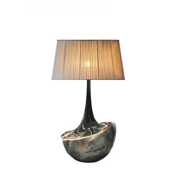 Francês vintage luz de luxo, lâmpada da tabela do designer de arte high-end sentido ornamentos antigos sala de estar, quarto lâmpada