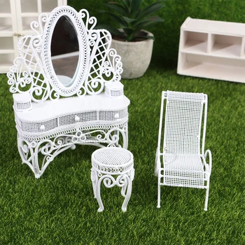 1PC/1Set 1:12 Casa de bonecas em Miniatura Branco Europeu Vestir Cadeira de Mesa de Metal Poltrona Modelo de Mobiliário Decoração Brinquedo Accessorie